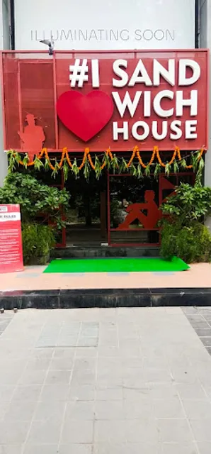 I love Sandwich House