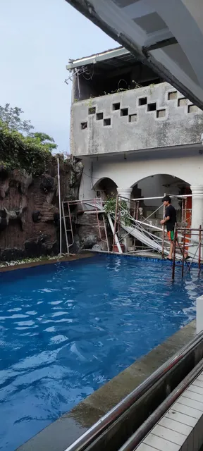 RedDoor Syariah near Exit Toll Puncak