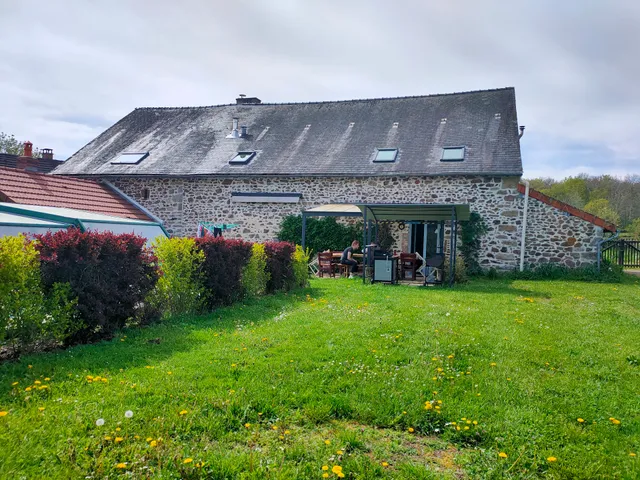 LE SOURIRE DE LA TUILERIE