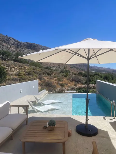 Nature's Den Luxury Suites