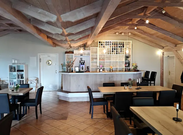 Hafengaststätte Möwennest - Matthias Schmidt