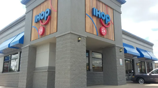 Town & Country Shopping Center