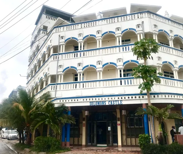 Solomon's Castle Hotel