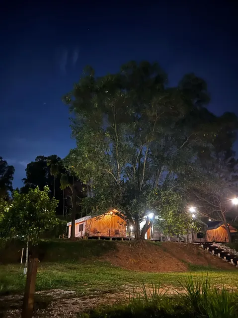 Canopy Villa Sireh Park