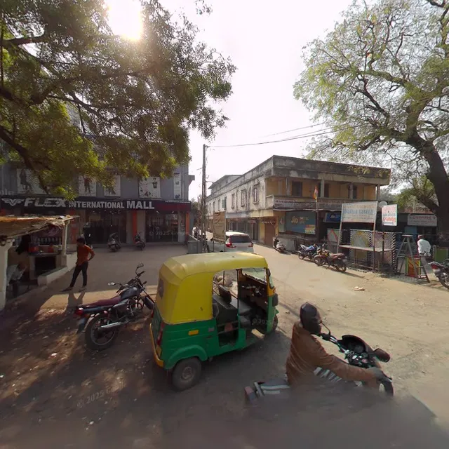 SPOT ON 37726 Hotel Patang