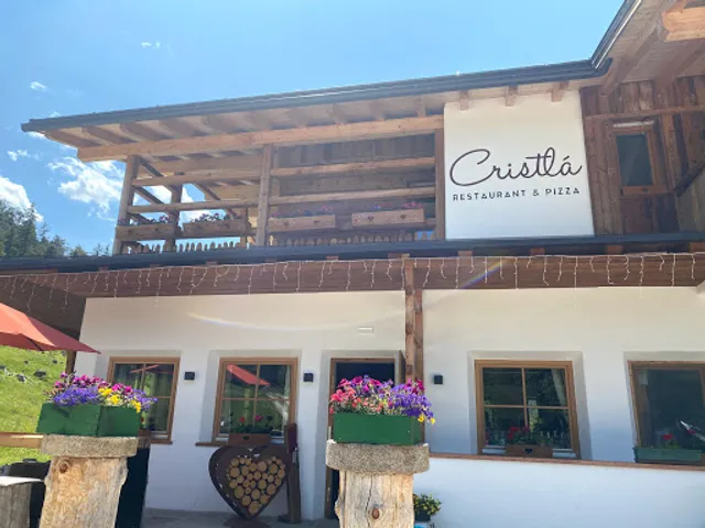 Cristlá Restaurant & Pizza