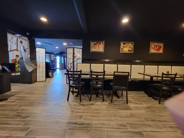 U House （Sushi,Cajun seafood ）