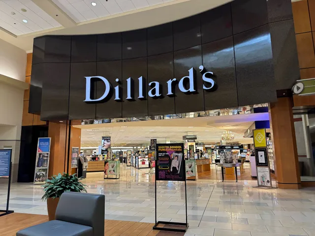 Dillard's: Fayette Mall