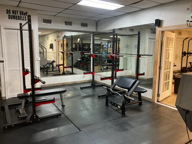 Real Time Fitness & Juice Bar (gym)