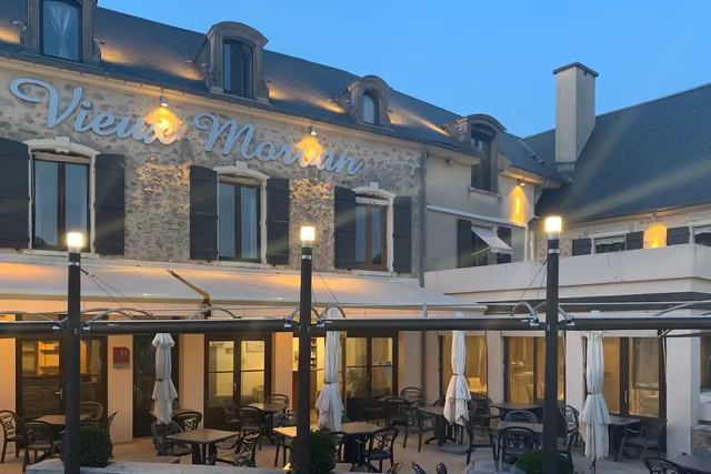 Logis Hôtel Au Vieux Morvan, au cœur de la Bourgogne, Piscine & Spa, Hôtel Climatisé