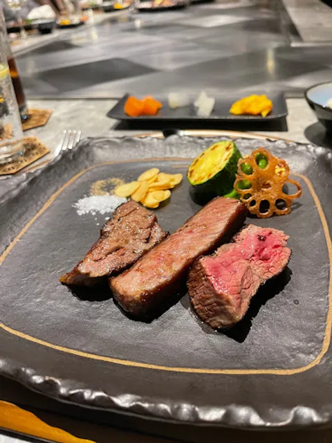 Den Teppanyaki 展鐵板燒