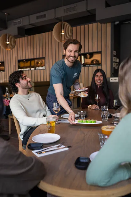 Oblique fusion dining