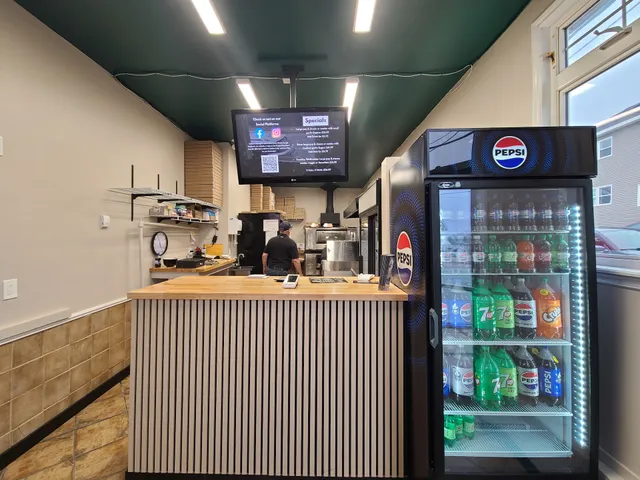 Joany's Pizza & Donair Whitney Pier