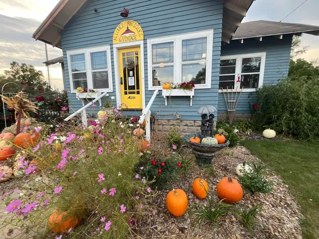 Allouez Antiques & Vintage