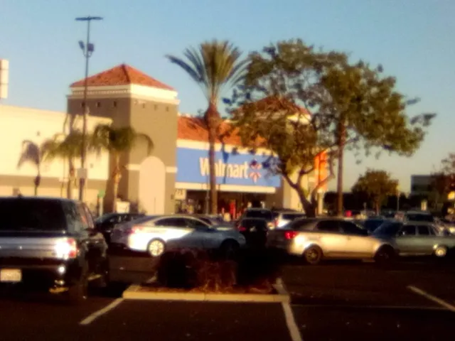 Pomona Ranch Plaza