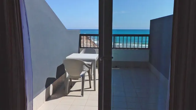 Hotel La Familia Y Restaurante El TiTi