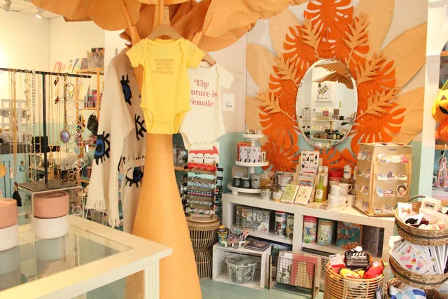 Diament Gifts & Accessories