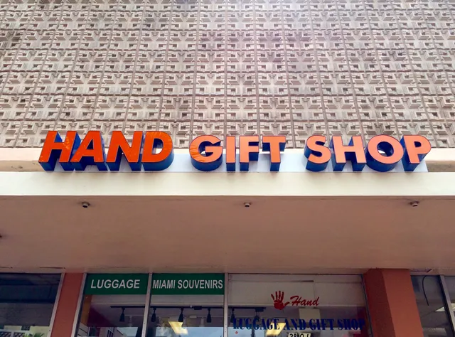 Luggage & Gift Store