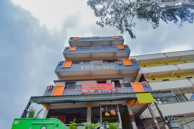 SPOT ON 77062 Kpt Lodge And Guest House