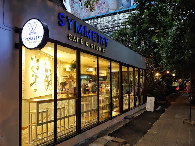 Symmetry Café & Studio