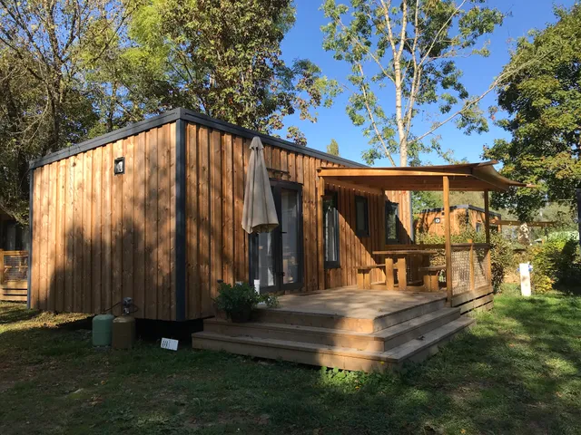 Camping SEASONOVA L'international du lac à Vesoul ***