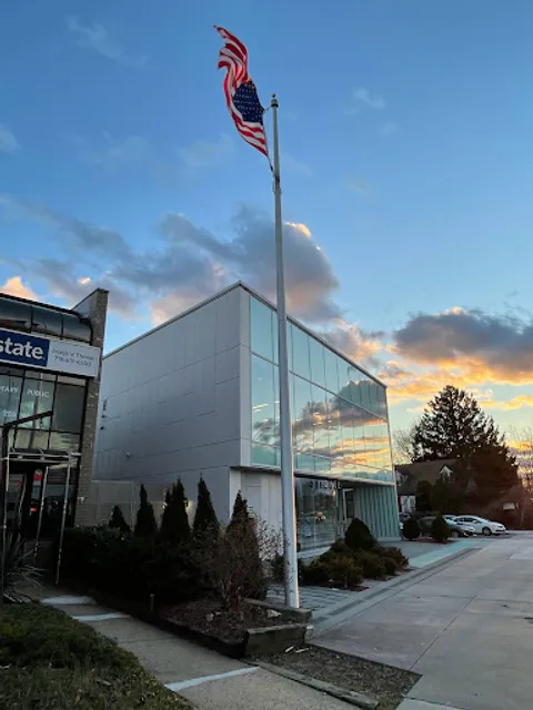 Queens Public Library at Glen Oaks