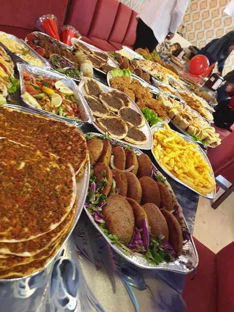 Baba Sanfour Restaurant مطعم بابا سنفور