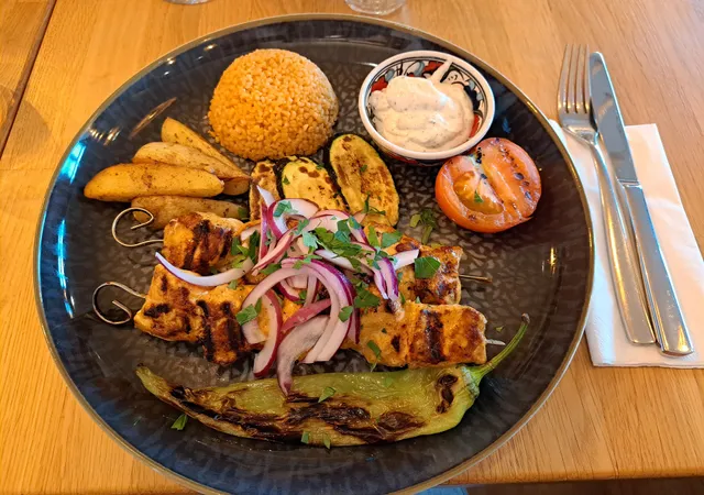 Burghotel - Food and Drink