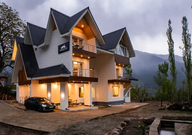 Moustache Hostel Pahalgam