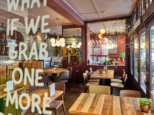 Korenbloem Borrel, Bites & Food