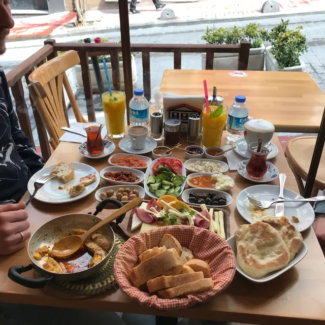 Yiğit Sofram Gözleme ve Kahvaltı