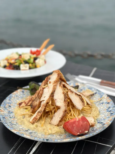 Dolmabahçe Cafe & Restaurant