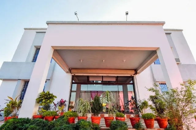 Temple View Palace HOTEL & GARDEN