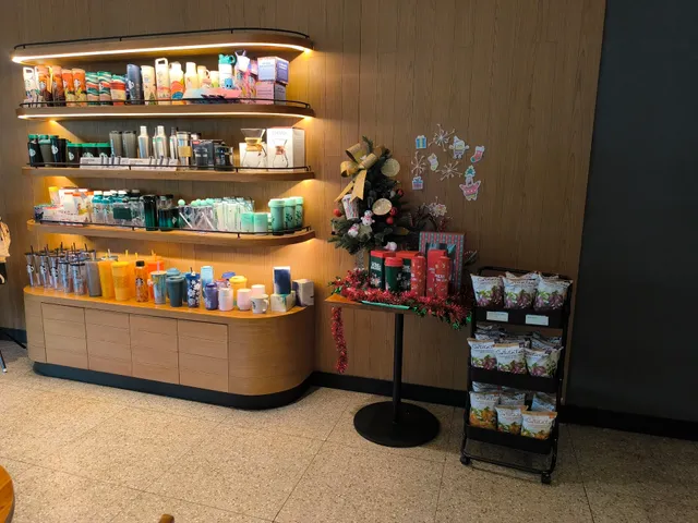 Starbucks DT Pulomas