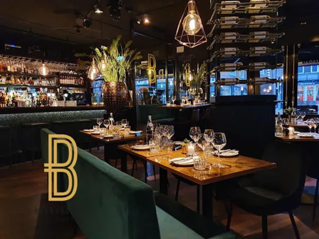 BUURVROUWS bistrobar