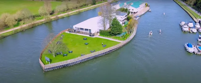 Kingston Island (Ravens Ait)