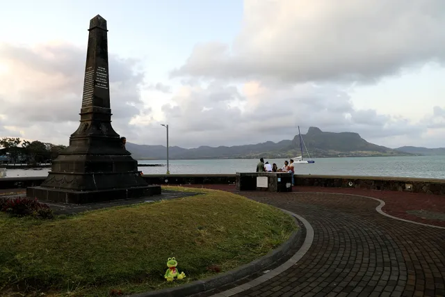 Monument Commemorating la bataille naval du Vieux Grand-Port