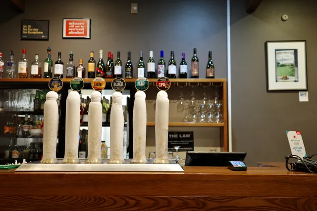 The Village Inn Sports Bar & Restaurant Geraldine