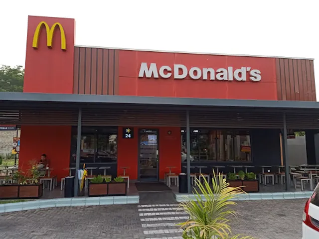 McDonald's Puri Surya Jaya