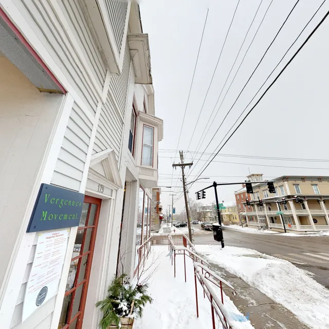 Linda's Apparel & Gifts