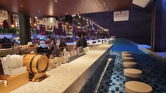 White Rock Beach Club