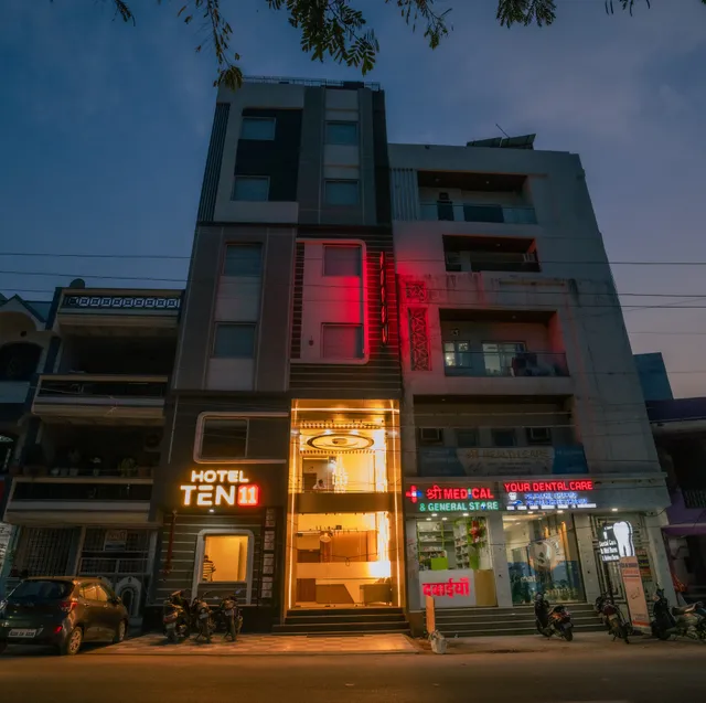 Hotel Ten 11