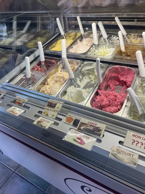 Gelateria Pasticceria CANNELLA