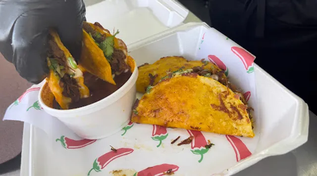 Tio’s Kitchen & Catering