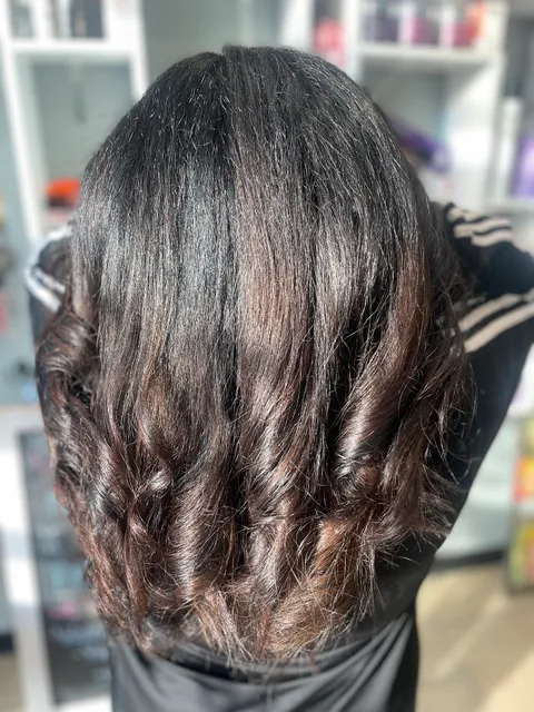 Revilo - A Liz L Bean Salon