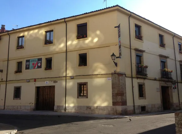 Residencia Universitaria y Albergue Miguel de Unamuno
