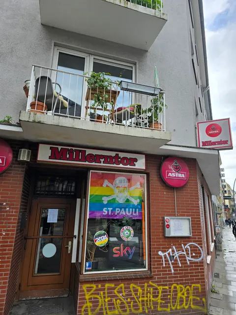 Millerntor pub with Sky Sports