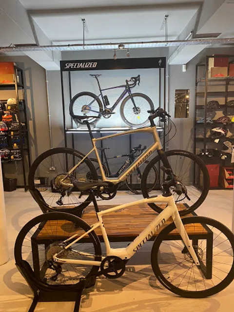 EBIKE Cafe & Bar @ Deheers