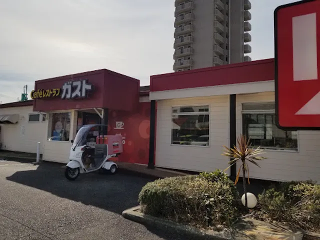 ガスト 徳重店