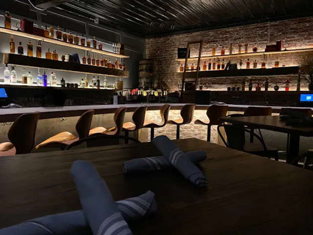 Whiskey & Water - Seafood and Bourbon Bar